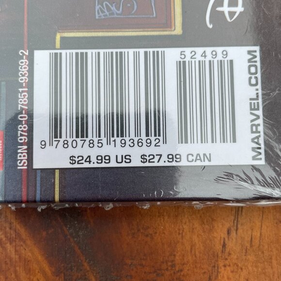 Loungefly Star Wars The Mandalorian Grogu & Funko Fennec Shand Keychains + Comic - Picture 10 of 10